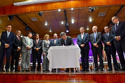 Declaración de Cumbre de Poderes Públicos