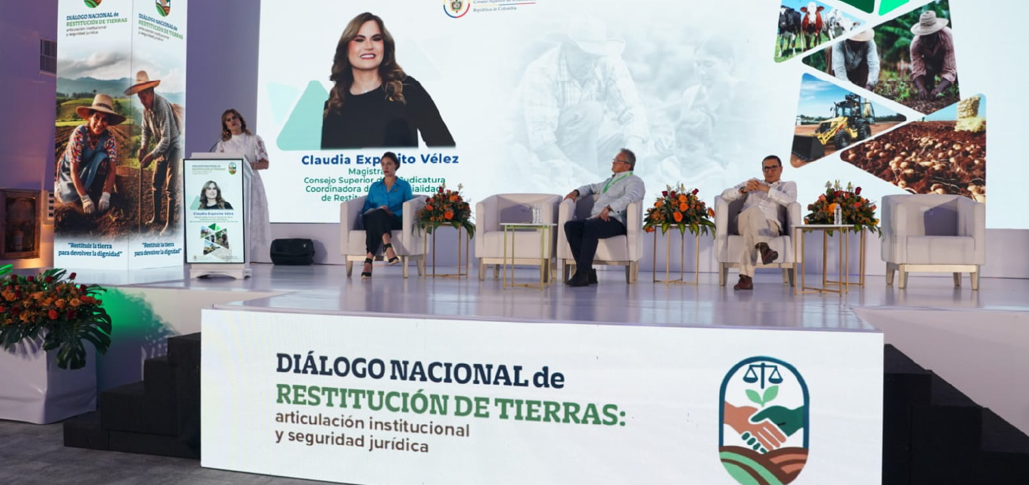 “El juez rural es hoy un actor de reparación histórica, restitución cultural y construcción de paz territorial”, Claudia Expósito, magistrada Consejo Superior de la Judicatura, en el primer conversatorio “Diálogo Nacional de Tierras” en Cartagena de Indias