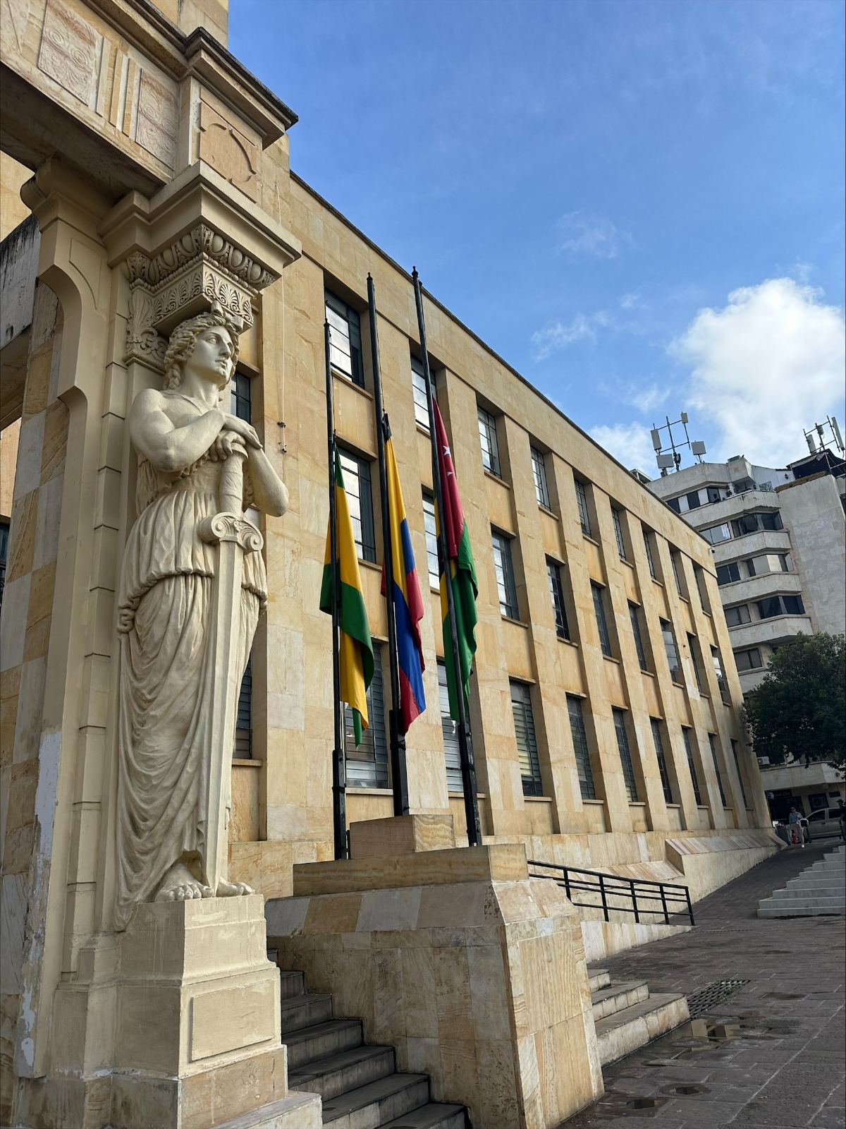 Actos conmemorativos del 40° aniversario del Holocausto del Palacio de Justicia